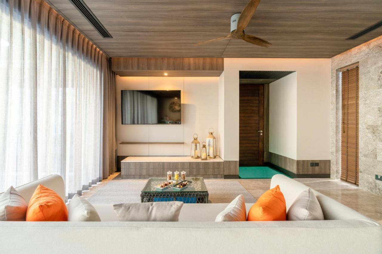 Madifushi Private Island Hotel Muli Exterior photo